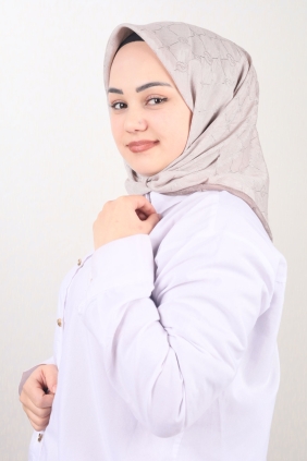 Piramit Kendinden Desenli Monogram Floş Eşarp - Desen-01