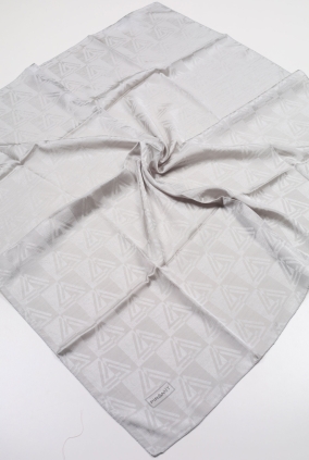 Piramit Kendinden Desenli Monogram Floş Eşarp - Desen-05