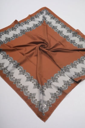 Elif Varaklı Medine İpeği Eşarp - Desen-01